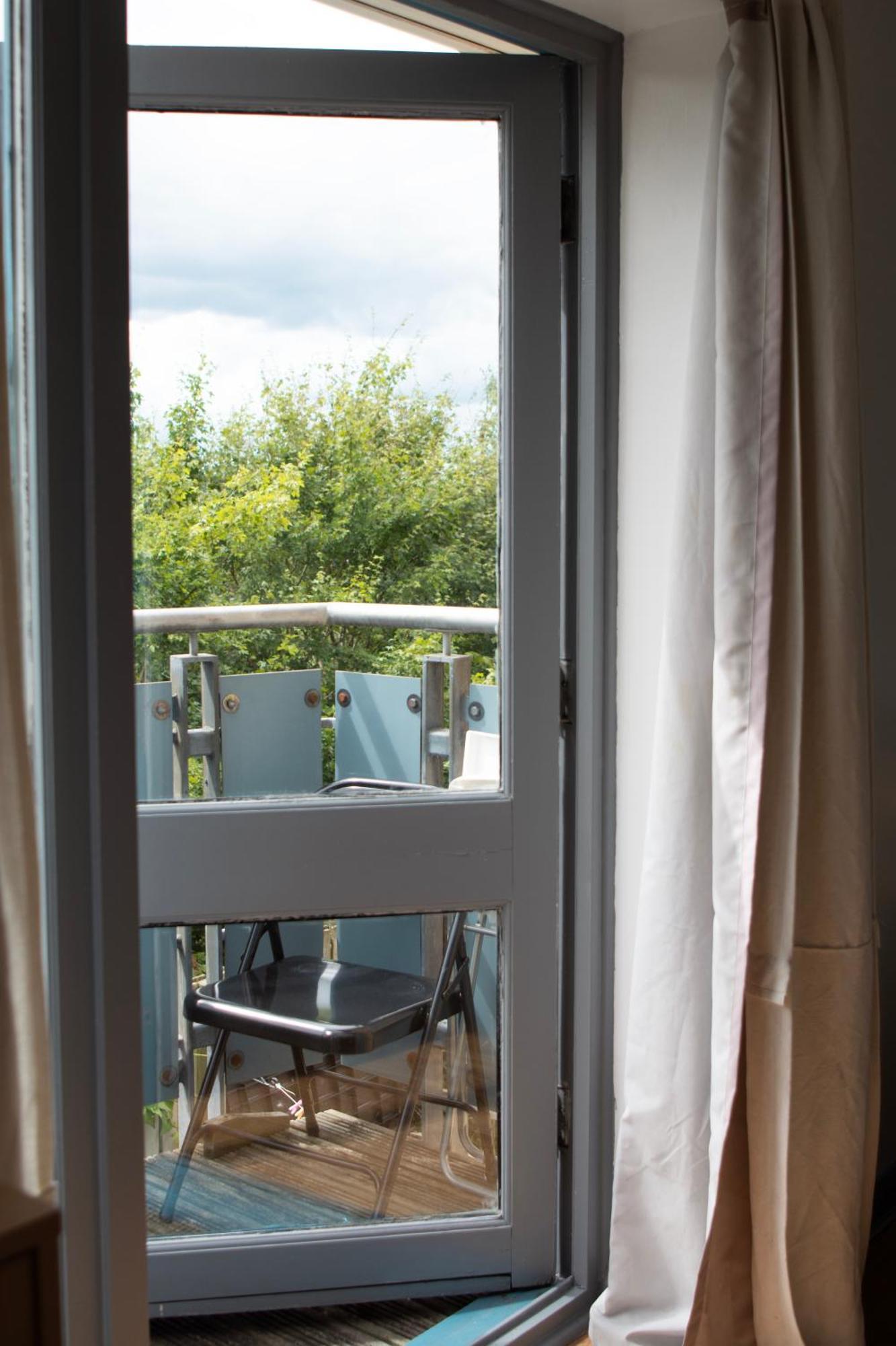 Well-Equipped 4 Bedroom House Close To City Centre Leeds  Luaran gambar