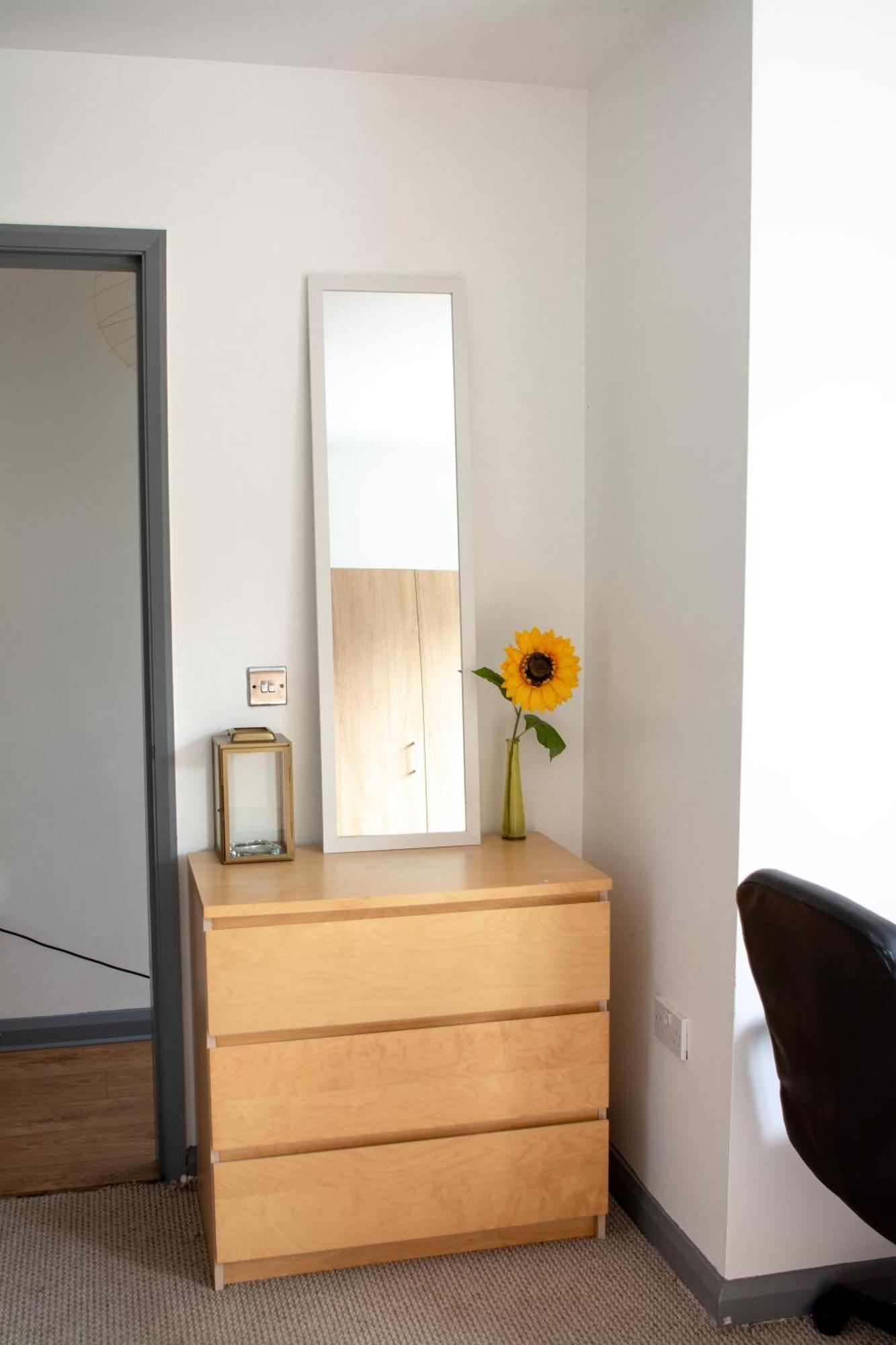 Well-Equipped 4 Bedroom House Close To City Centre Leeds  Luaran gambar