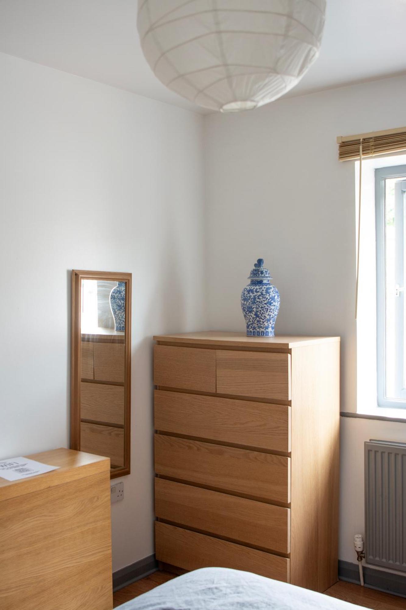 Well-Equipped 4 Bedroom House Close To City Centre Leeds  Luaran gambar